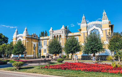 Главные Нарзанные ванны на Курортном бульваре, Кисловодск, Ставропольский край, Россия - Tatiana_Panova