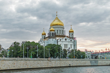Храм Христа Спасителя, расположенный на набережной реки Москвы по адресу улица Волхонка - oleg_yurga