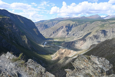 пейзаж чулышманской долины в горах алтая, россия - alkir