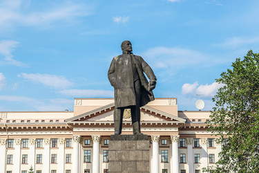 Памятник В.И. Ленину на Центральной площади, Тюмень, Тюменская область, Россия, 2024 - Tatiana_Panova