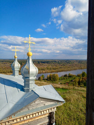 осенний вид на реку колва с колокольни старой церкви в чердыни, россия - EvgenyHaritonov