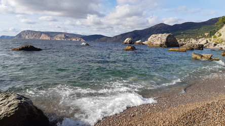 Море в окружении гор - LiyaDi