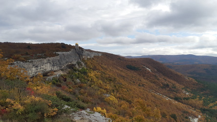 Горный массив Крымских осенних гор - LiyaDi