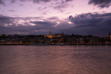 вид на исторический центр будапешта - gumbao