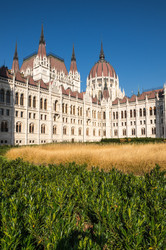 здание венгерского парламента в будапеште - gumbao