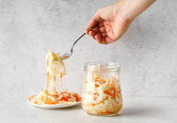 квашеная капуста в банке с ферментированными продуктами - JuliaLavleis