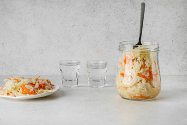квашеная капуста в банке с ферментированными продуктами - JuliaLavleis