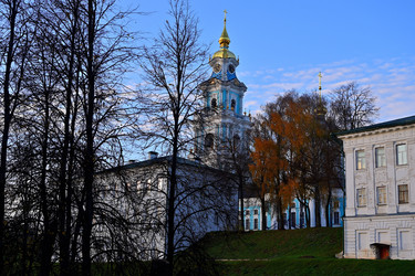Панорама Костромского кремля на закате в осенний день - Mishell